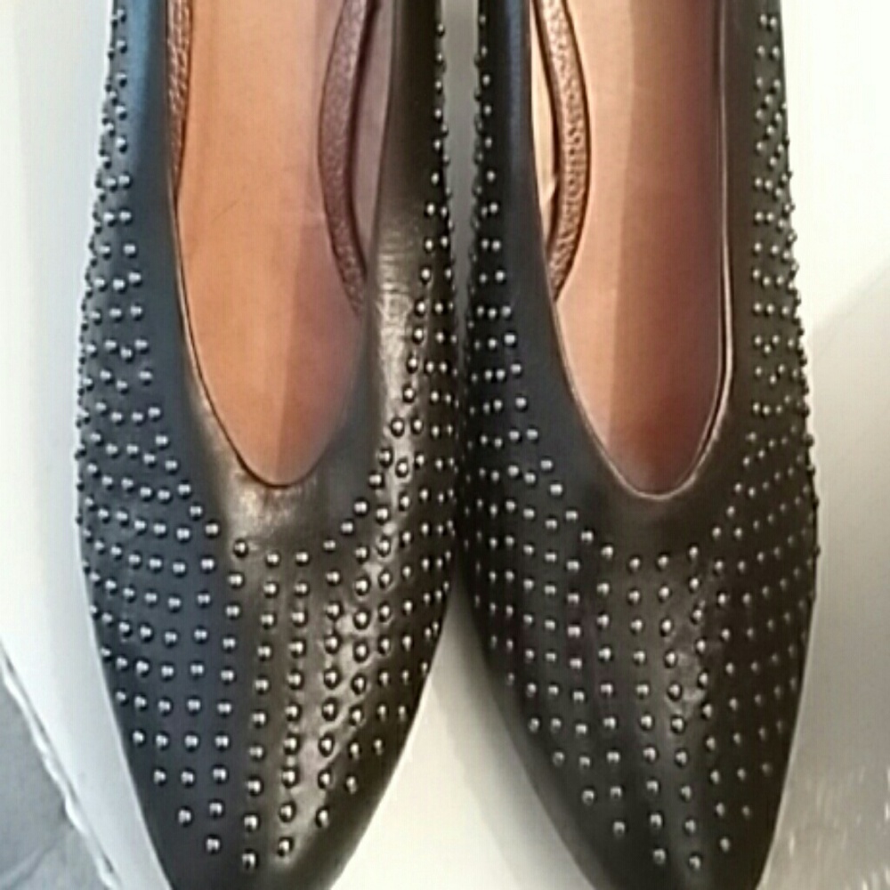 ALDO TOE PUMPS slip on black studded small heel
